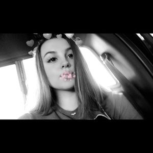 Meet your Posher, Baylee